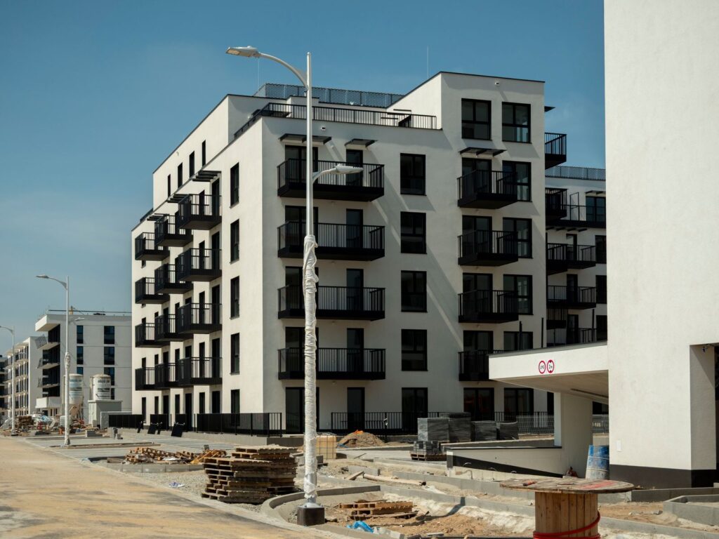 Immeuble neuf en fin de chantier